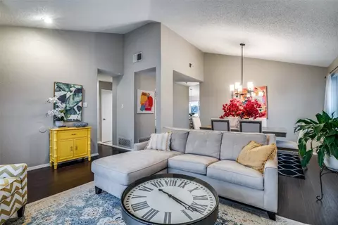 1761 Canterbury Ln, Lewisville, TX 75067