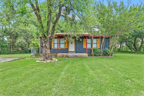316 Bowden Cir, Burleson, TX 76028