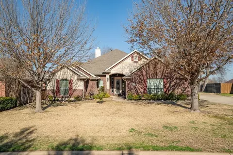 107 Honeysuckle Dr, Justin, TX 76247
