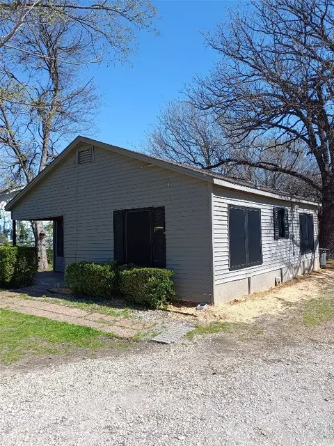 208 N Lenard St, Red Oak, TX 75154