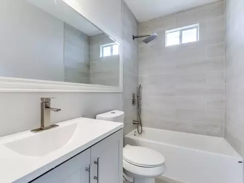 Bath - 108 Falls Dr, Euless, TX 76039 photo 1 of 3