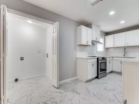 Kitchen - 108 Falls Dr, Euless, TX 76039 photo 1 of 3