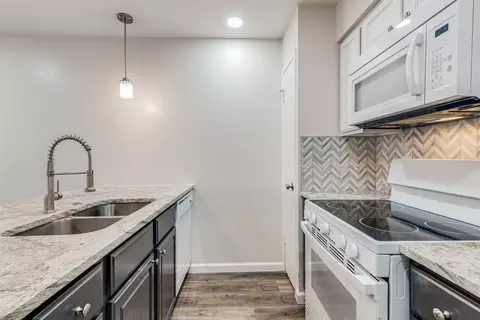 4837 Cedar Springs Rd #126, Dallas, TX 75219