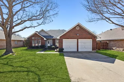 1909 Saddle Ridge Dr, Grapevine, TX 76051