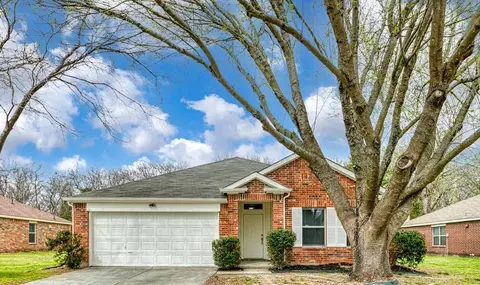 817 Monette Dr, Glenn Heights, TX 75154