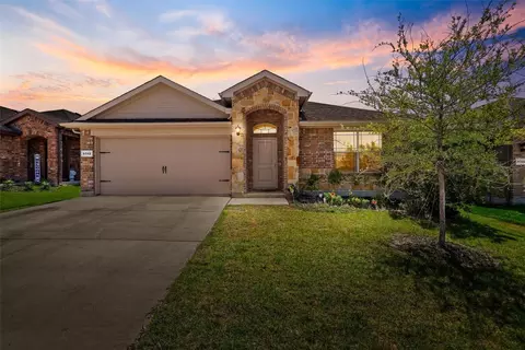 9312 Hill Topper Trl, Fort Worth, TX 76131