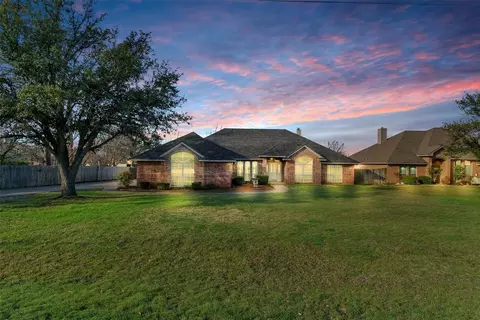 3902 Monterrey Dr, Granbury, TX 76049