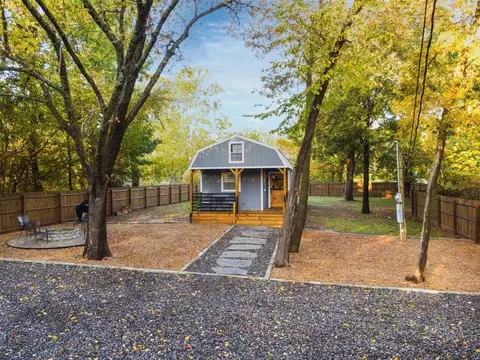 137 Pat Ln, Pottsboro, TX 75076