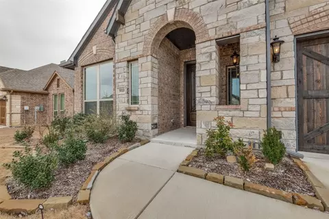 3010 Spring Ct, Midlothian, TX 76065