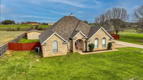 125 Sanchez Creek Ct, Weatherford, TX 76088