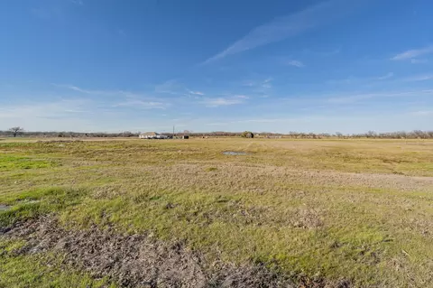 401 E Vaughn Rd, Cleburne, TX 76031 photo 7