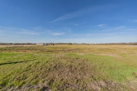 401 E Vaughn Rd, Cleburne, TX 76031 photo 5