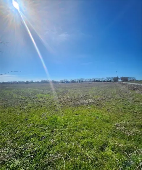 102 Hill Ranch Rd, Celeste, TX 75423 photo 3