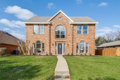 6913 Wickliff Trl, Plano, TX 75023