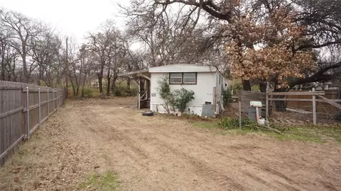 1629 Gale Ct, Pelican Bay, TX 76020