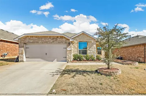 908 Jillian St, Crowley, TX 76036