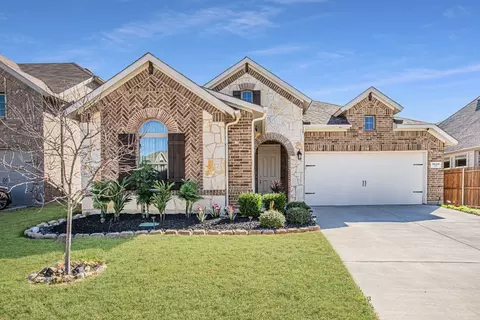 5625 Salt Springs Dr, Fort Worth, TX 76179