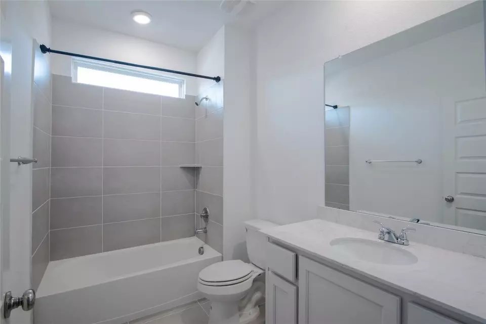Bath - 810 Kennedy Dr, Allen, TX 75013 photo 2 of 2