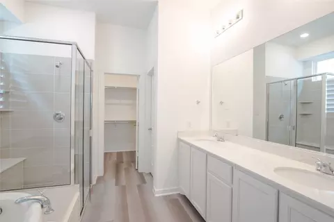 Bath - 810 Kennedy Dr, Allen, TX 75013 photo 1 of 2