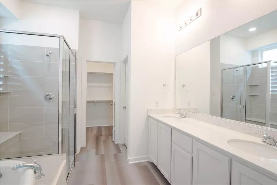 Bath - 810 Kennedy Dr, Allen, TX 75013 photo 1 of 2