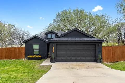 1421 Illinois Ave, Fort Worth, TX 76104
