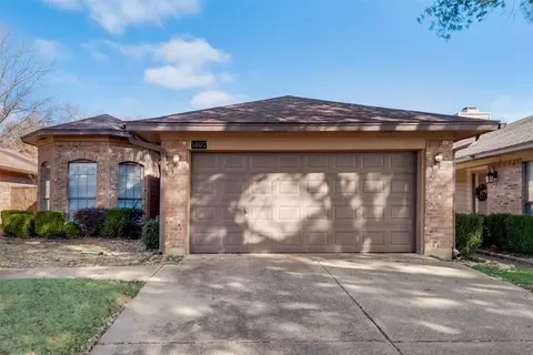 1407 Boardwalk St, Arlington, TX 76011