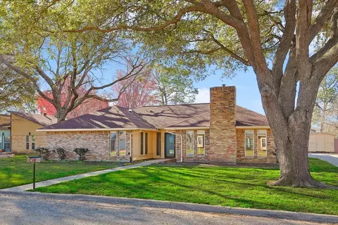 3604 Macbey Dr, Corinth, TX 76208