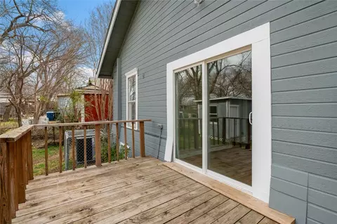Exterior - 101 E Hull St, Denison, TX 75021 photo 5 of 10