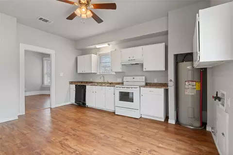 Kitchen - 101 E Hull St, Denison, TX 75021 photo 1 of 2