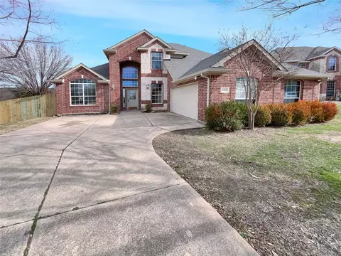 8104 Fox Creek Trl, Dallas, TX 75249