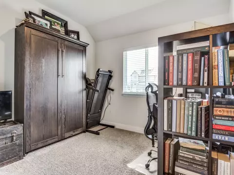 108 Kens Ct, Pilot Point, TX 76258 photo 15