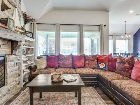 108 Kens Ct, Pilot Point, TX 76258 photo 7