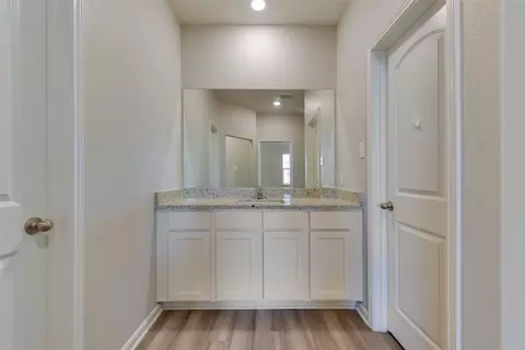 Bath - 1820 Liam Dr, Anna, TX 75409 photo 3 of 4