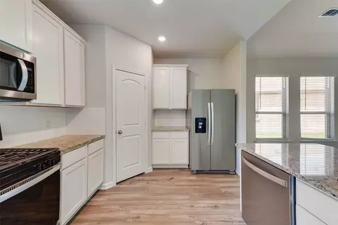 Kitchen - 1820 Liam Dr, Anna, TX 75409 photo 3 of 5