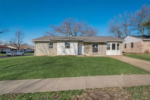 1703 Meadows Dr, Plano, TX 75074