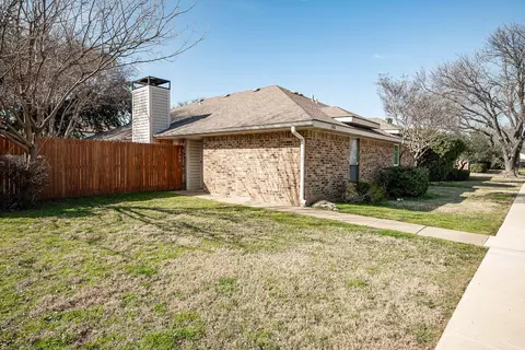 2308 Carol Good Ln, Carrollton, TX 75006