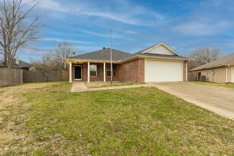 7050 Ranch Hill Dr, Flint, TX 75762