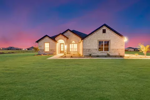 1339 Mohak Ln, Farmersville, TX 75442