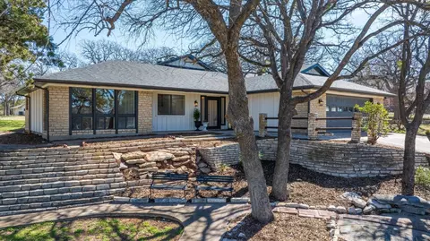 4126 Fairway Dr, Granbury, TX 76049