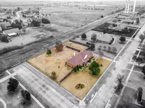 1300 Caruth Ln, Celina, TX 75009