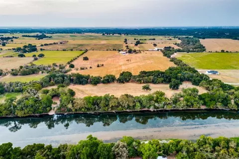 700 Jake Sparks Dr, Waco, TX 76705