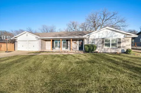 4912 Wedgeview Dr, Hurst, TX 76053