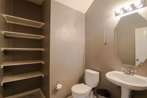 Bath - 446 Euless Dr, Cedar Hill, TX 75104 photo 1 of 3