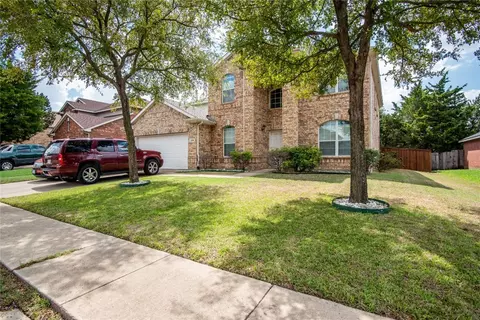 446 Euless Dr, Cedar Hill, TX 75104