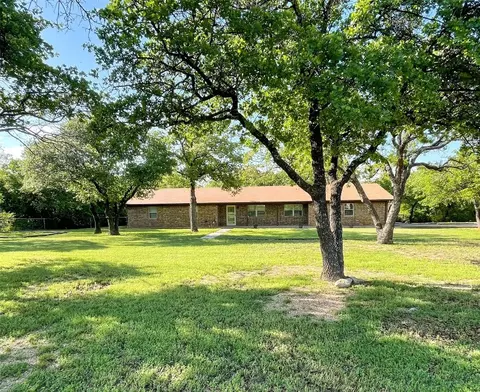 605 E 22nd St, Cisco, TX 76437