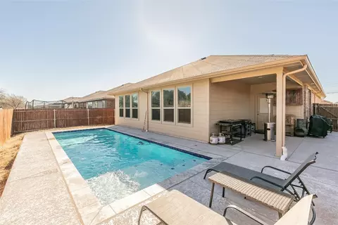 917 Nicole Way, Cross Timber, TX 76028