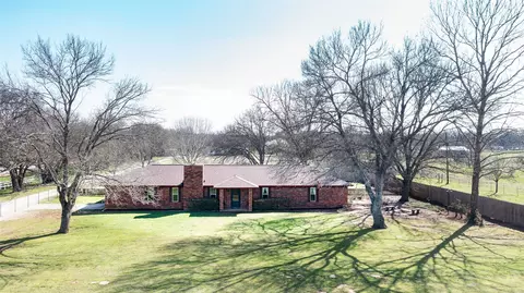 551 County Road 3390, Paradise, TX 76073
