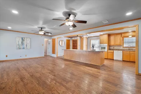 Living - 304 W Thomas St, Leonard, TX 75452 photo 1 of 2