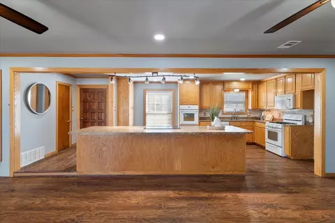 Kitchen - 304 W Thomas St, Leonard, TX 75452 photo 2 of 7