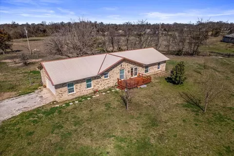 Exterior - 304 W Thomas St, Leonard, TX 75452 photo 9 of 9